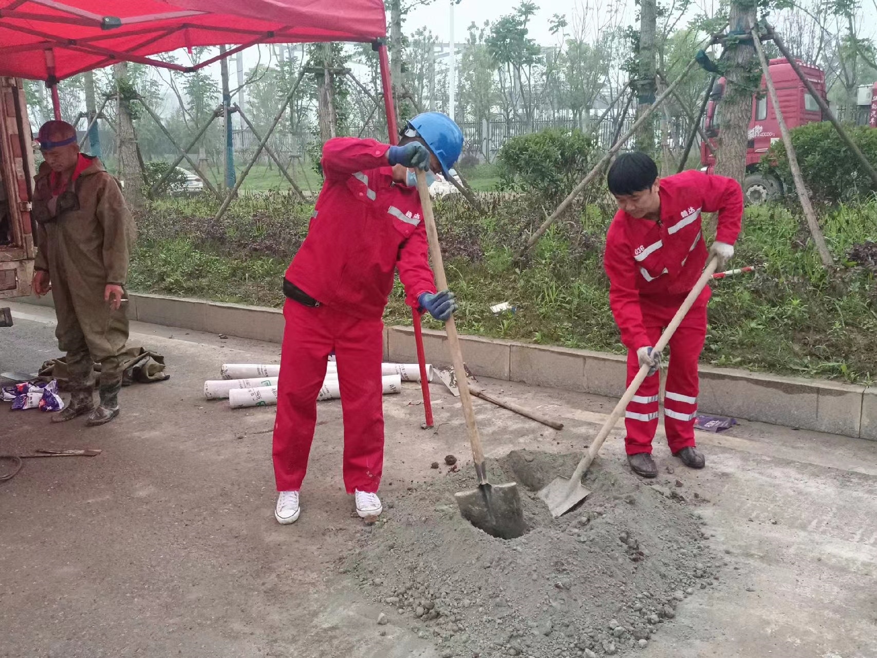 天柱管道疏通哪家好】及时进行市政管道清淤